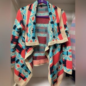 Super cute and cozy L cardigan